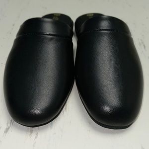 The Vermont Country Store - Black Leather Mule Slippers BNNT Size 11 W